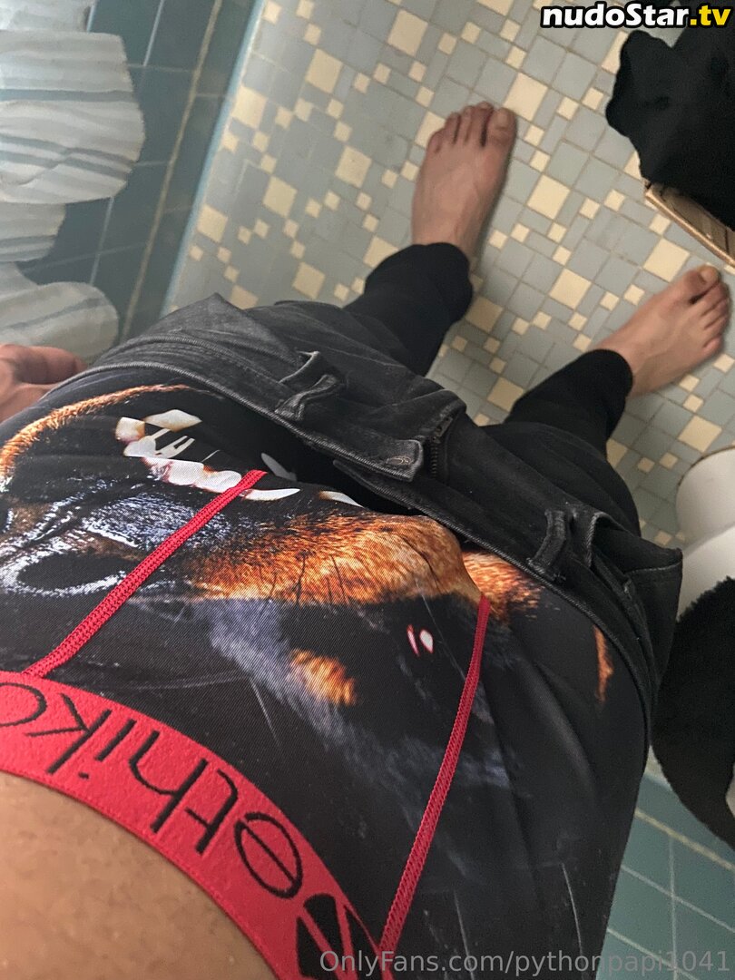 pythonpaige / pythonpapi1041 Процурела Гола OnlyFans Фотографија #2