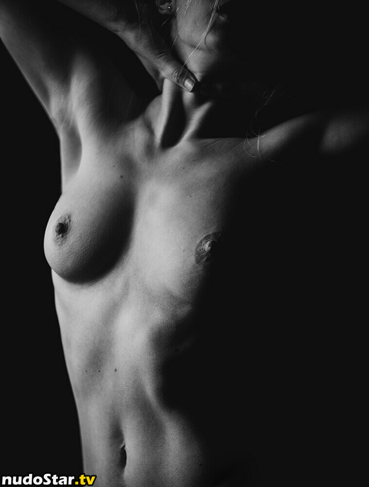 thinloth Процурела Гола OnlyFans Фотографија #17