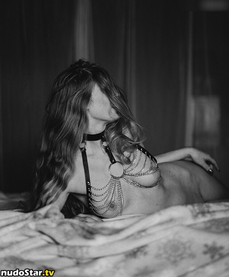 thinloth Процурела Гола OnlyFans Фотографија #33