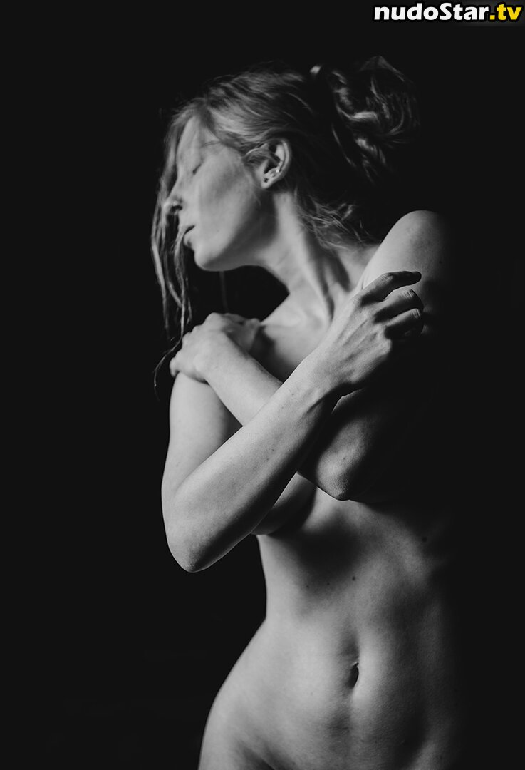 thinloth Процурела Гола OnlyFans Фотографија #49